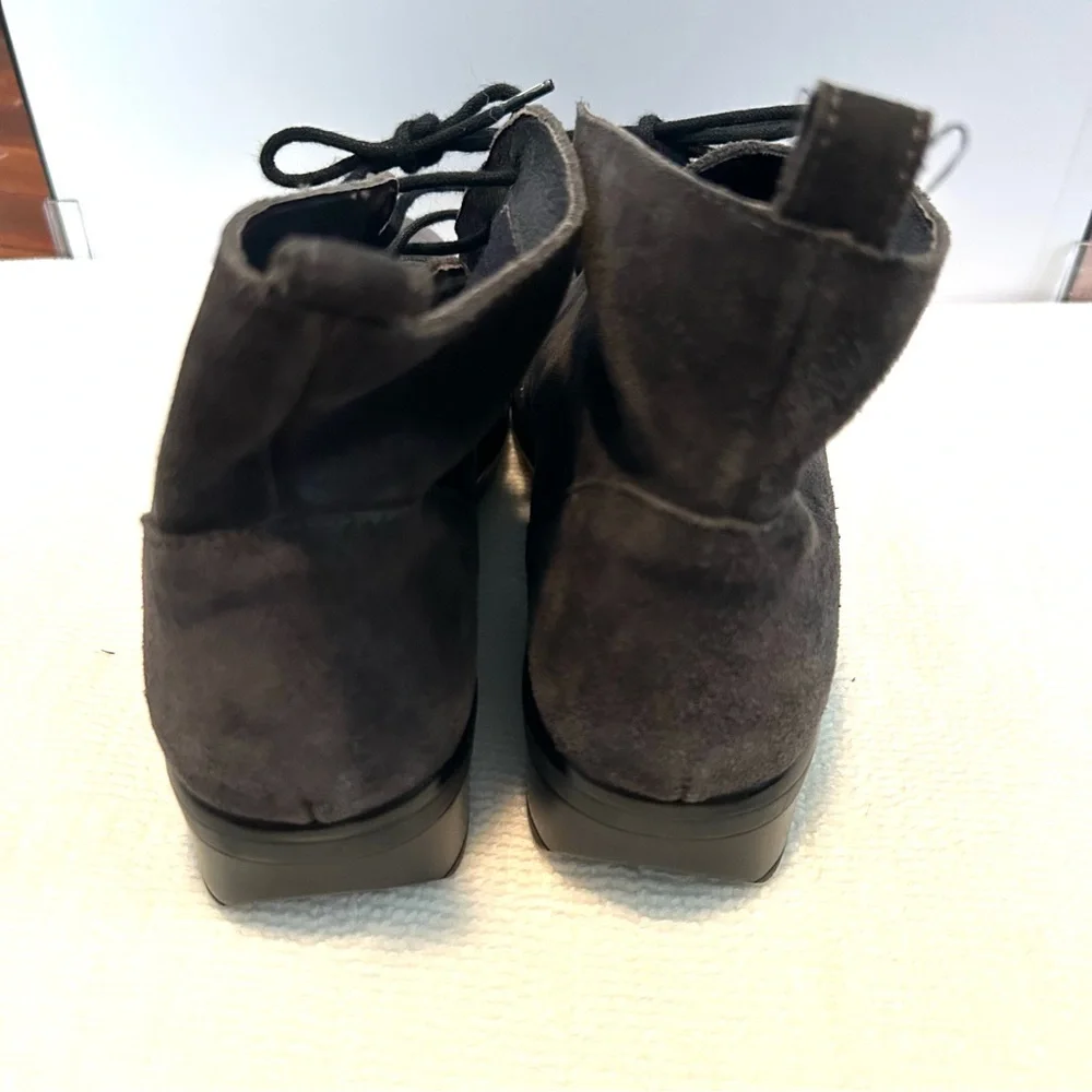 Naot Women's Grey Suede Booties in‎ Size 9.5